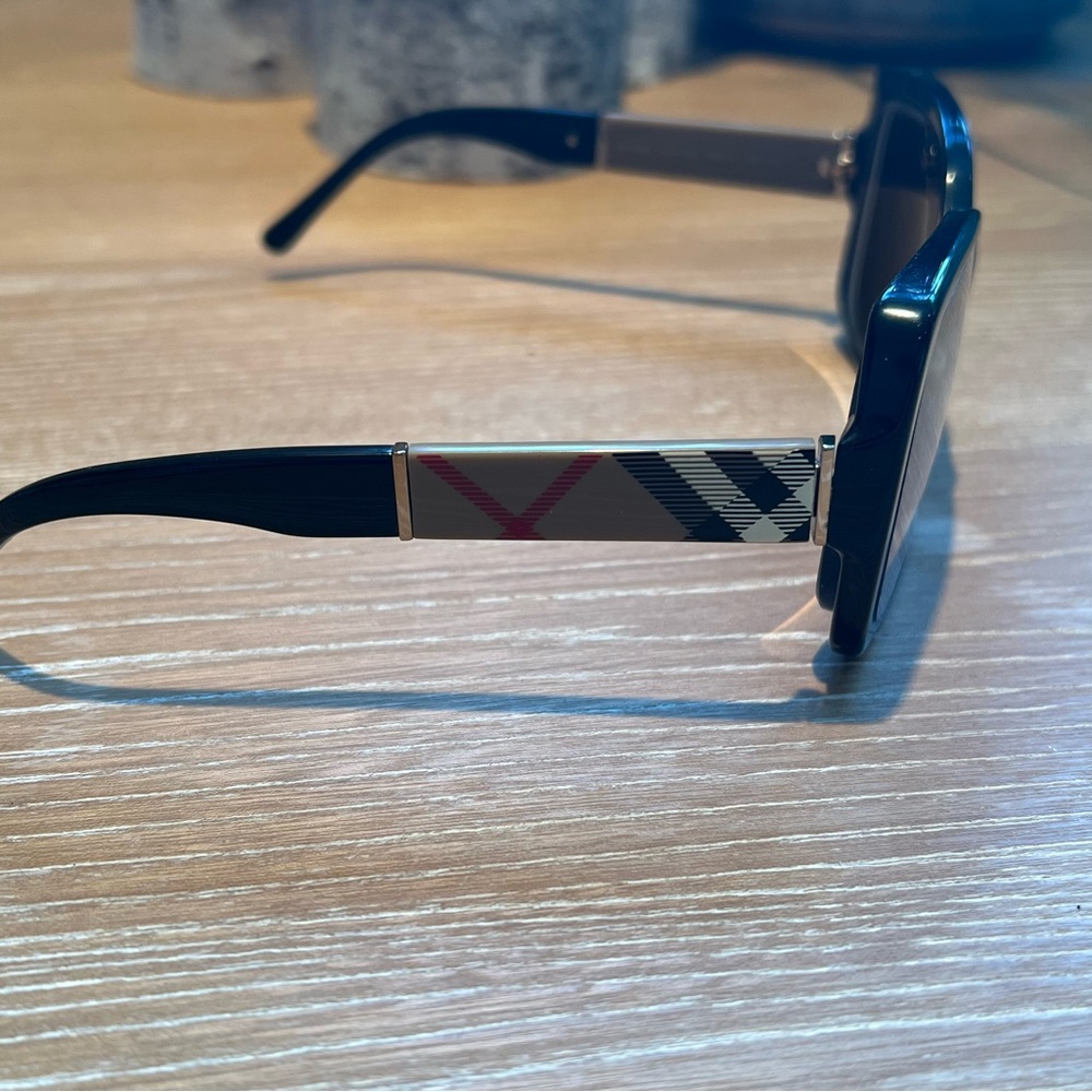 Burberry Sunglasses Frames Only Change to your prescription Excellent Condition - Picture 8 of 9